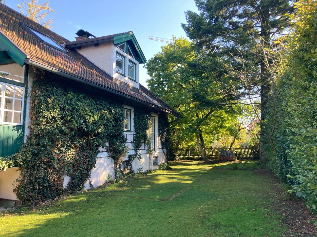 Haus Mit Sauna Und Privatem Badeteich In Anif Bei Salzburg المظهر الخارجي الصورة