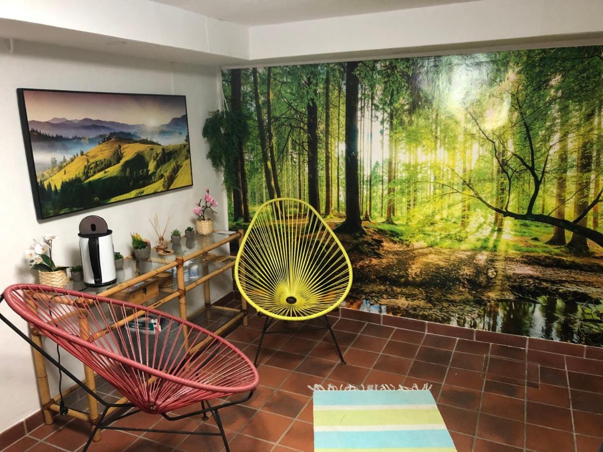 Haus Mit Sauna Und Privatem Badeteich In Anif Bei Salzburg المظهر الخارجي الصورة