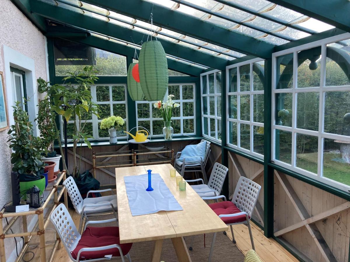 Haus Mit Sauna Und Privatem Badeteich In Anif Bei Salzburg المظهر الخارجي الصورة